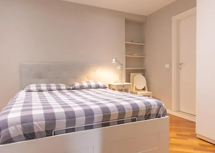 Collegio Di Spagna 13 *