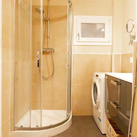 Collegio Di Spagna 13 *