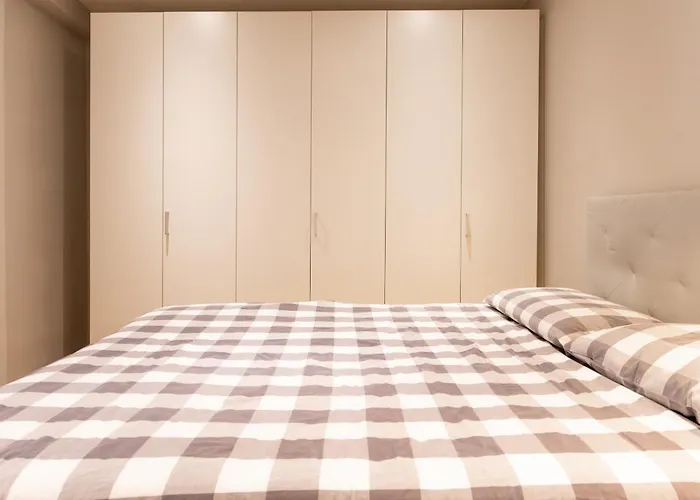 Collegio Di Spagna 13 شقة *